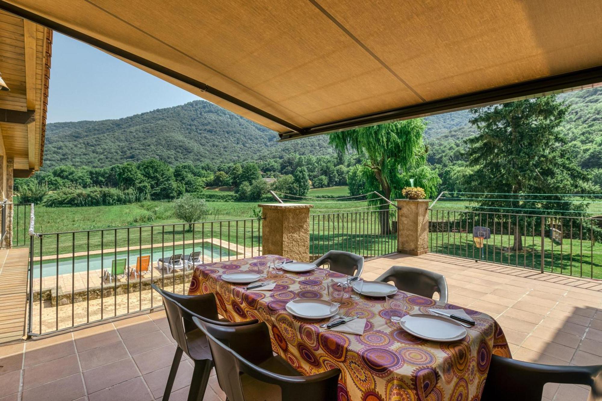 Casa Rural Mas Plantalech La Vall de Bianya Dış mekan fotoğraf