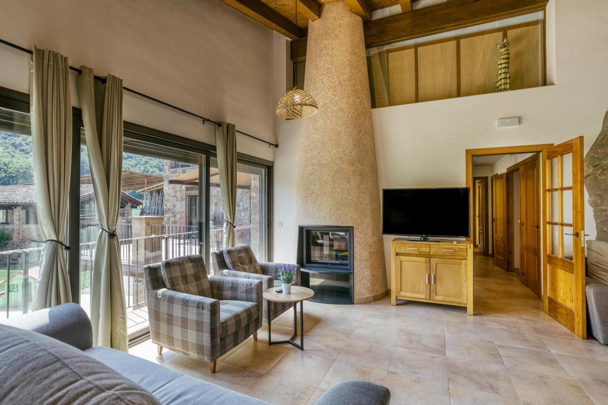 Casa Rural Mas Plantalech La Vall de Bianya Dış mekan fotoğraf