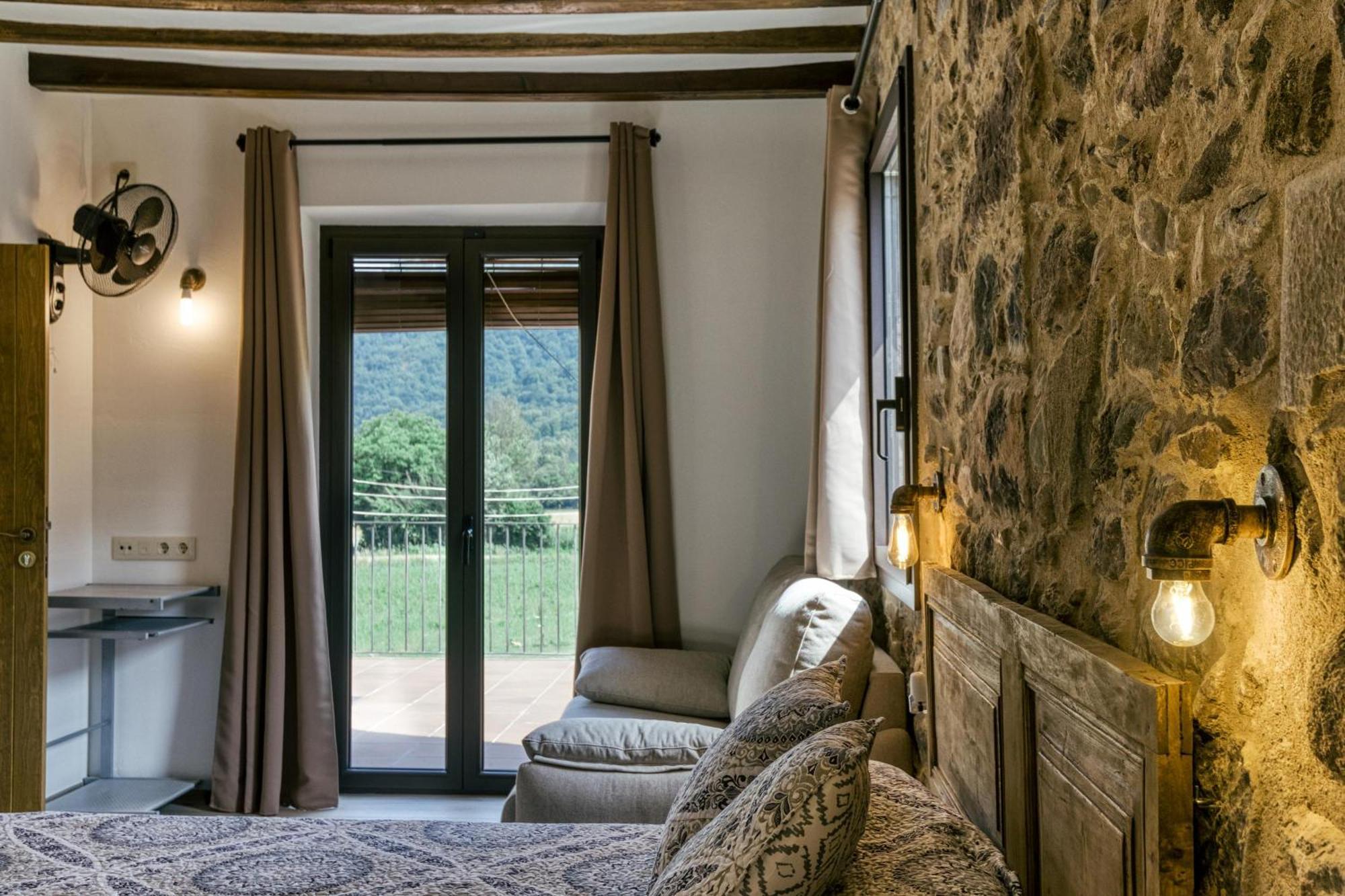Casa Rural Mas Plantalech La Vall de Bianya Dış mekan fotoğraf