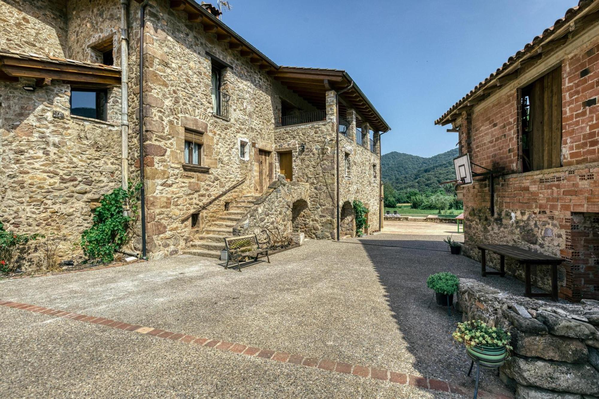 Casa Rural Mas Plantalech La Vall de Bianya Dış mekan fotoğraf